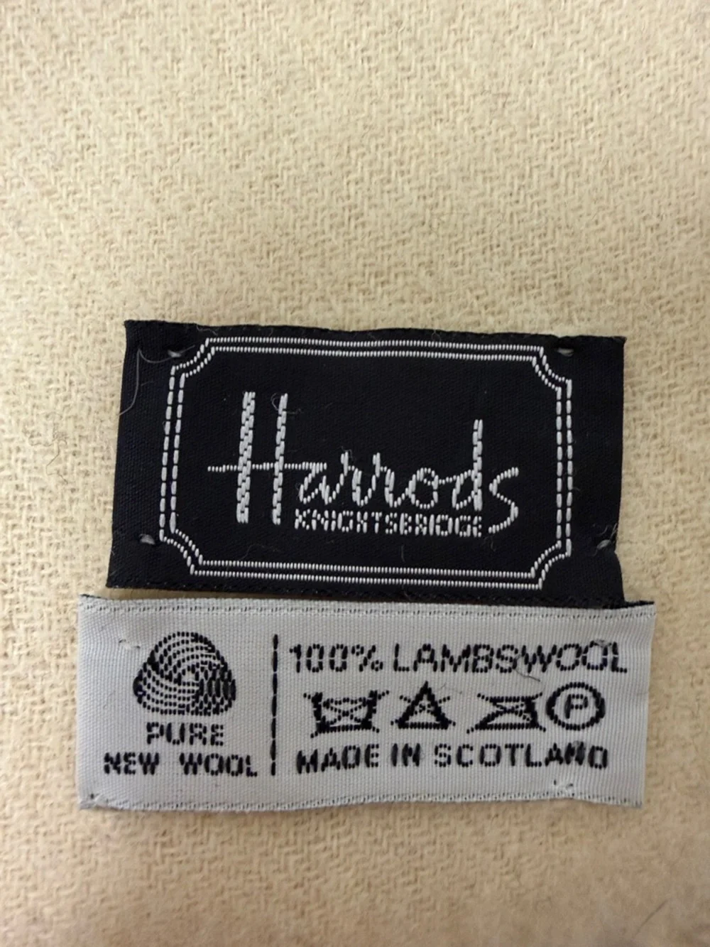 Vintage Harrods Knightsbridge 100% Lambswool Scarf – Made in Scotland – Ivory